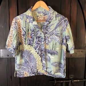 Tommy Bahama crop button front Hawaiian shirt S
